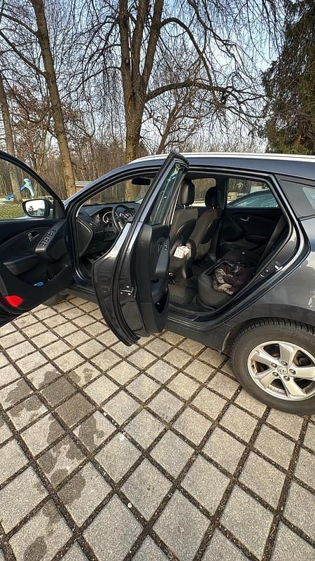 Gebraucht Hyundai ix35 136 PS (100 kW) 2010 Schwarz SUV