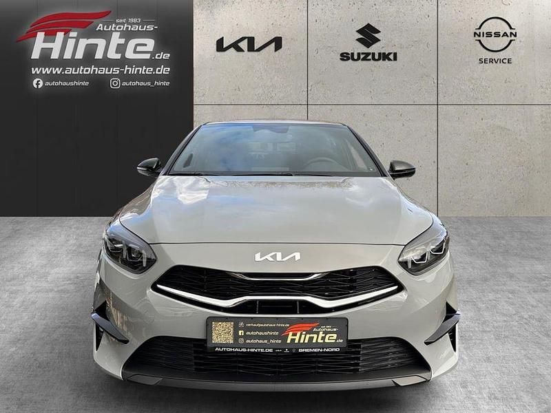 Gebraucht Kia Ceed 140 PS (102 kW) 2024 Waf) wolf gray m (grau Kleinwagen