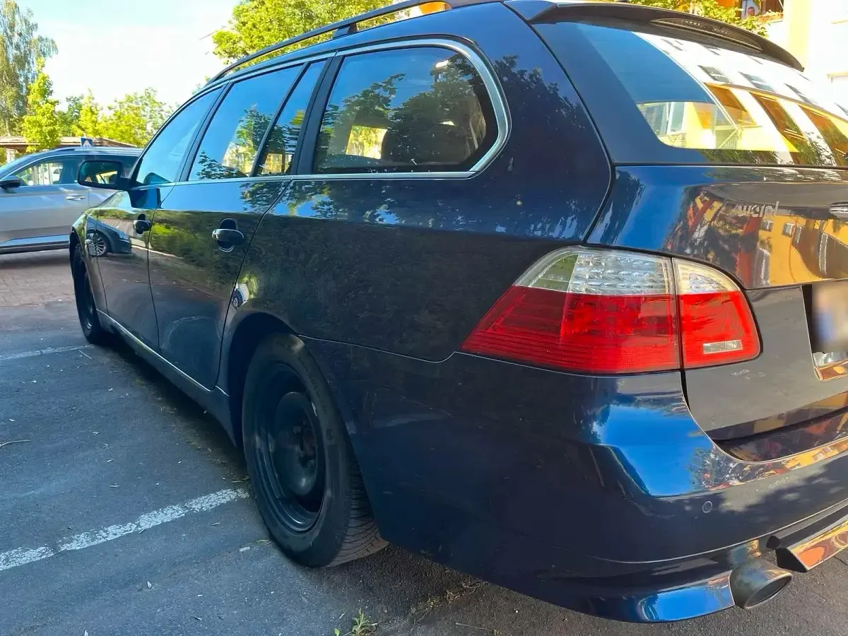 Gebraucht BMW 520 177 PS (130 kW) 2009 Blau Kombi