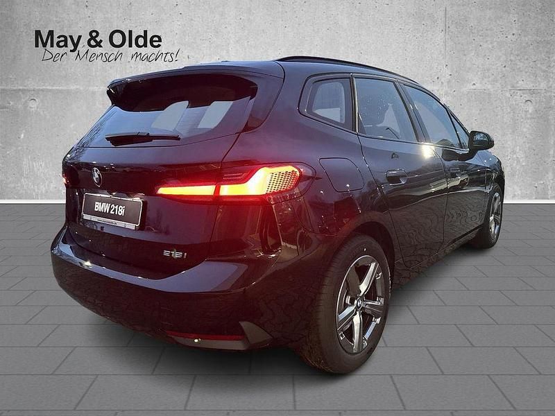 Neu BMW 218 Active Tourer 136 PS (100 kW) 2026 Black sapphire metallic Van / Kleinbus