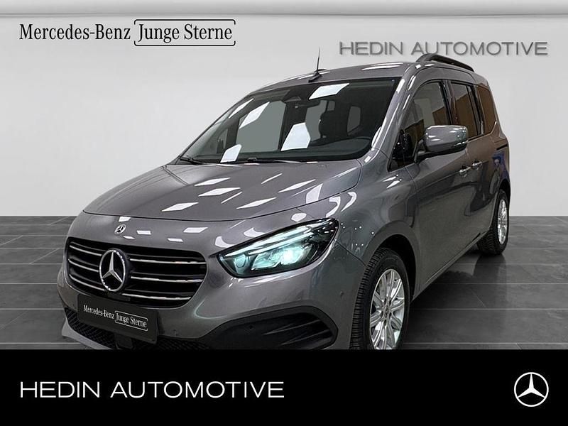 Gebraucht Mercedes T180 Advantage 116 PS (85 kW) 2024 Grau Van / Kleinbus