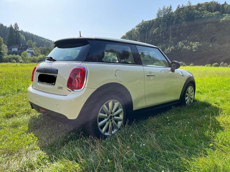 Weiß Gebraucht 2014 Mini ONE Kleinwagen | 9.900 € (Teuer) - Bild 1/4
