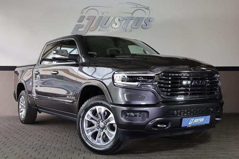 Gebraucht Dodge Ram Limited 401 PS (294 kW) 2022 Grau Pickup