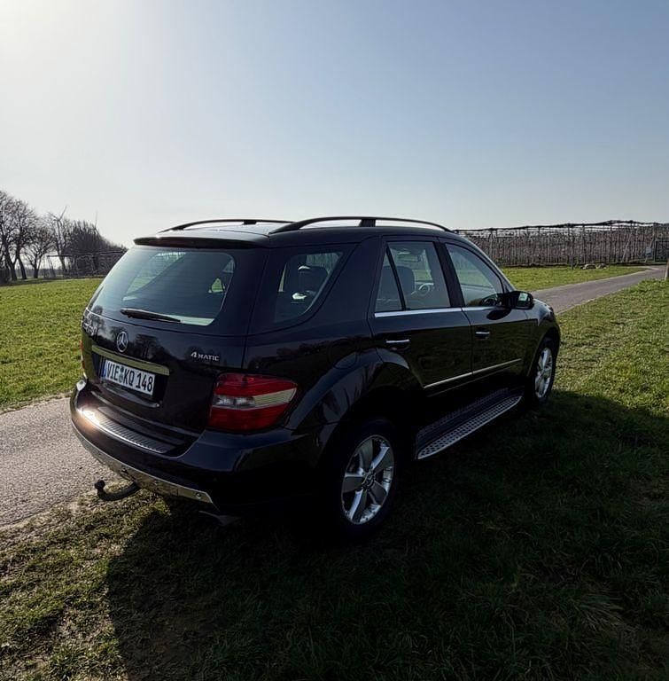Gebraucht Mercedes ML420 306 PS (225 kW) 2007 Schwarz SUV