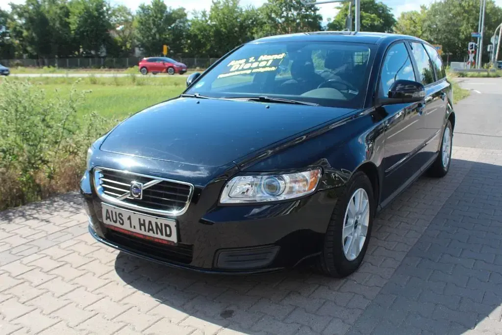 Gebraucht Volvo V50 109 PS (80 kW) 2009 Schwarz Kombi