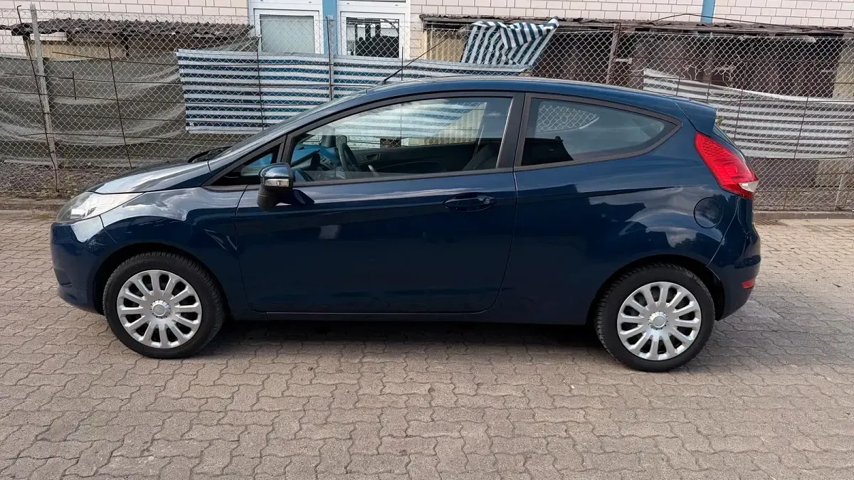 Gebraucht Ford Fiesta 82 PS (60 kW) 2009 Blau Kleinwagen