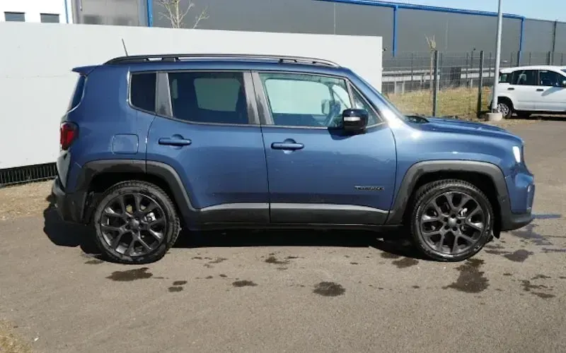 Gebraucht Jeep Renegade 130 PS (95 kW) 2024 Blau SUV