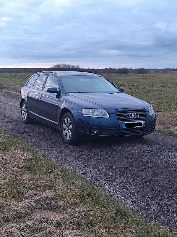 Blau Gebraucht 2004 Audi A6 Kombi | 2.500 € - Bild 1/4