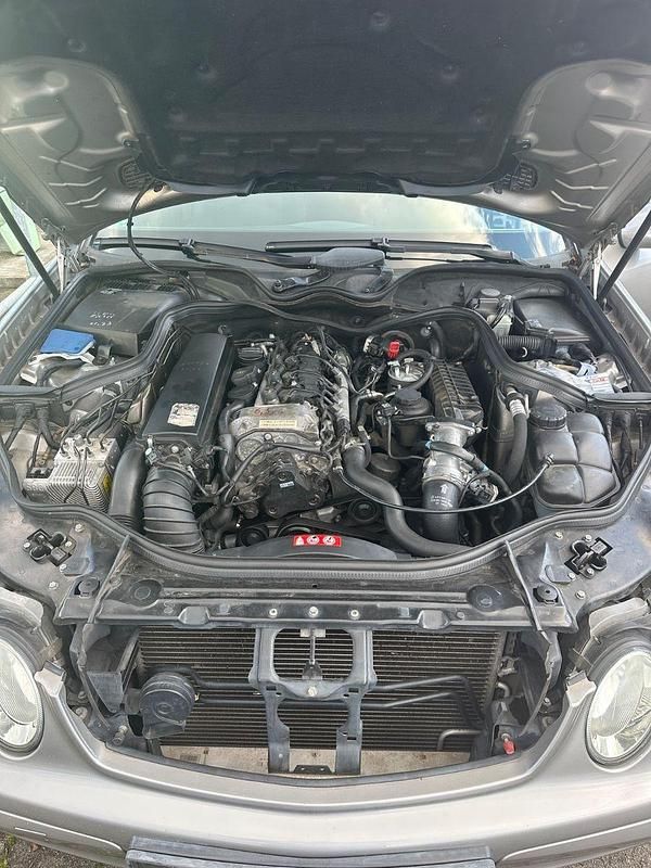 Gebraucht Mercedes E200 Classic 122 PS (89 kW) 2004 Beige Limousine