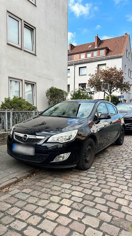 Schwarz Gebraucht 2010 Opel Astra Kombi | 3.999 € (Guter Preis) - Bild 1/4