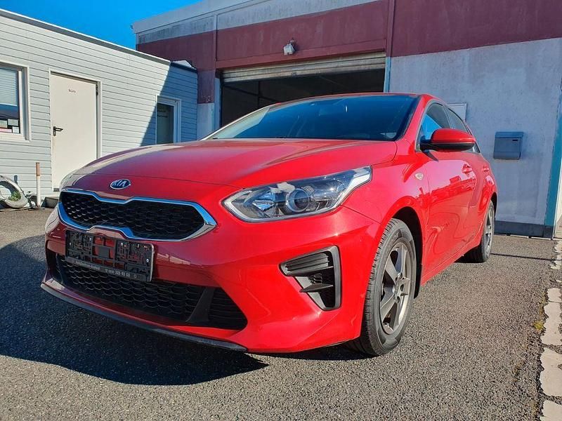 Rot Gebraucht 2019 Kia Ceed Kleinwagen | 11.950 € (Guter Preis) - Bild 1/4