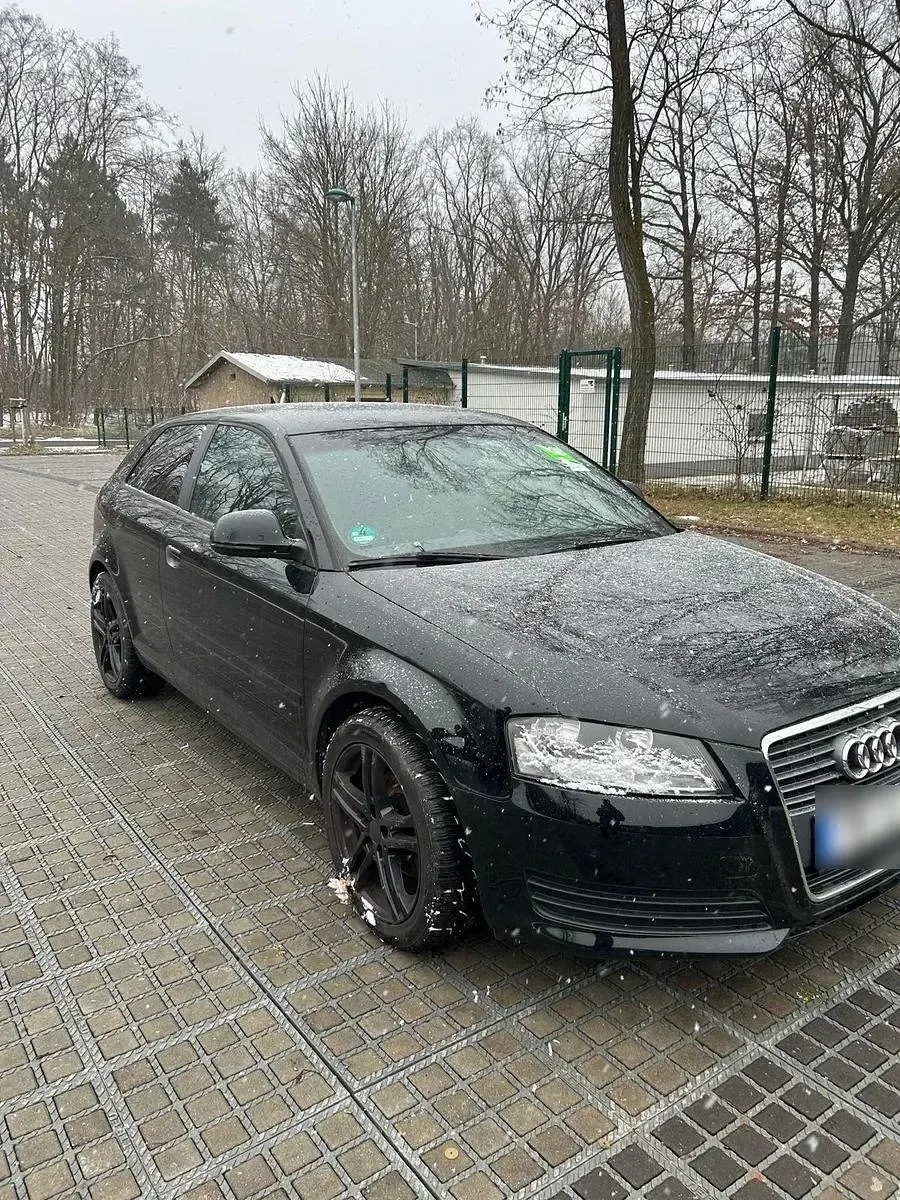 Gebraucht Audi A3 Attraction 125 PS (91 kW) 2010 Schwarz Kleinwagen