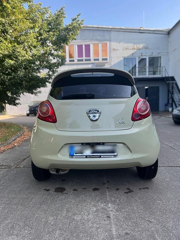 Gebraucht Ford Ka 70 PS (51 kW) 2009 Gelb Kleinwagen