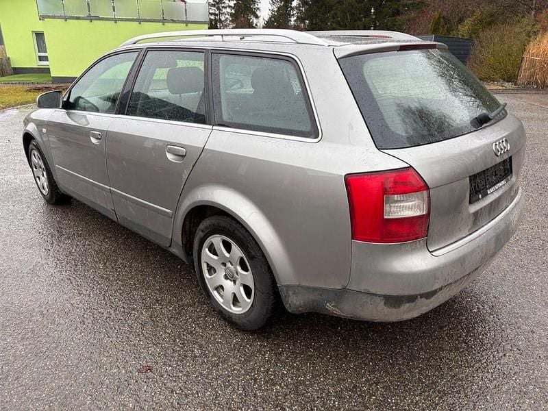 Gebraucht Audi A4 131 PS (96 kW) 2003 Grau Kombi