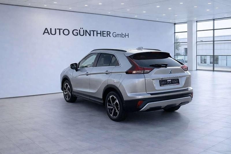 Gebraucht Mitsubishi Eclipse Cross Plus 98 PS (72 kW) 2022 Sterlingsilber (m) SUV
