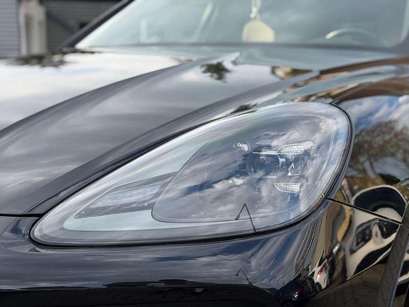 Second-hand Porsche Cayenne 340 CP (250 kW) 2019 Negru SUV