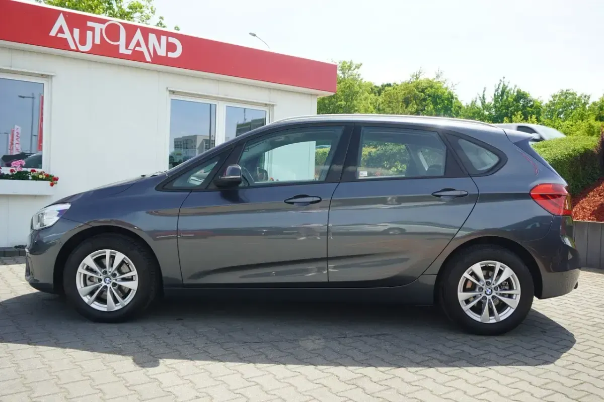 Gebraucht BMW 218 Advantage 136 PS (100 kW) 2016 Grau