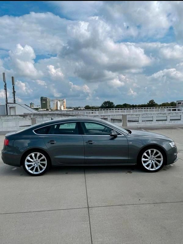 Grau Gebraucht 2016 Audi A5 S-Line Coupé | 14.500 € (Superpreis) - Bild 1/4