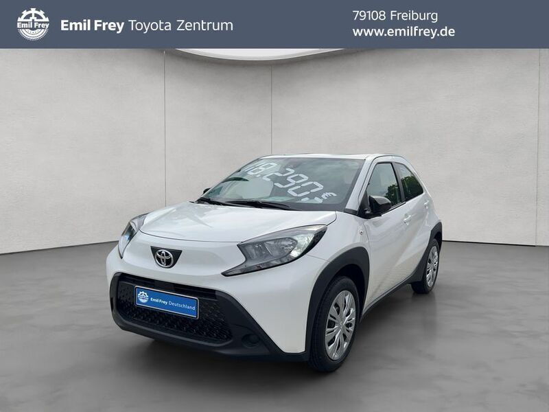 Schneeweiß Neu 2025 Toyota Aygo Business Edition Kleinwagen | 16.990 € - Bild 1/4