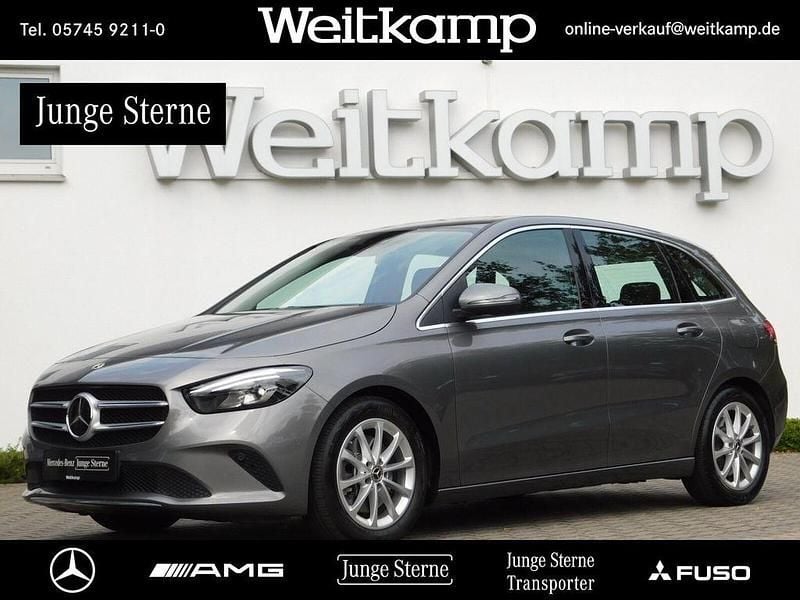 Lack mountaingrau Gebraucht 2020 Mercedes B250 Progressive Van / Kleinbus | 27.945 € (Etwas zu teuer) - Bild 1/4
