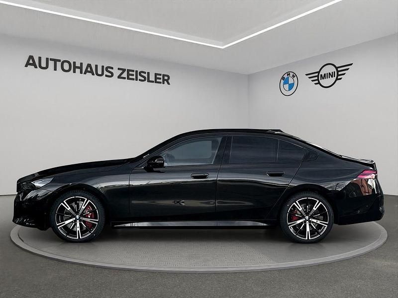 Gebraucht BMW 540 M Sport 303 PS (222 kW) 2025 Schwarz Limousine