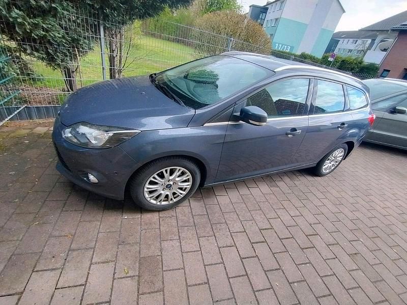 Gebraucht Ford Focus 163 PS (119 kW) 2011 Grau Limousine