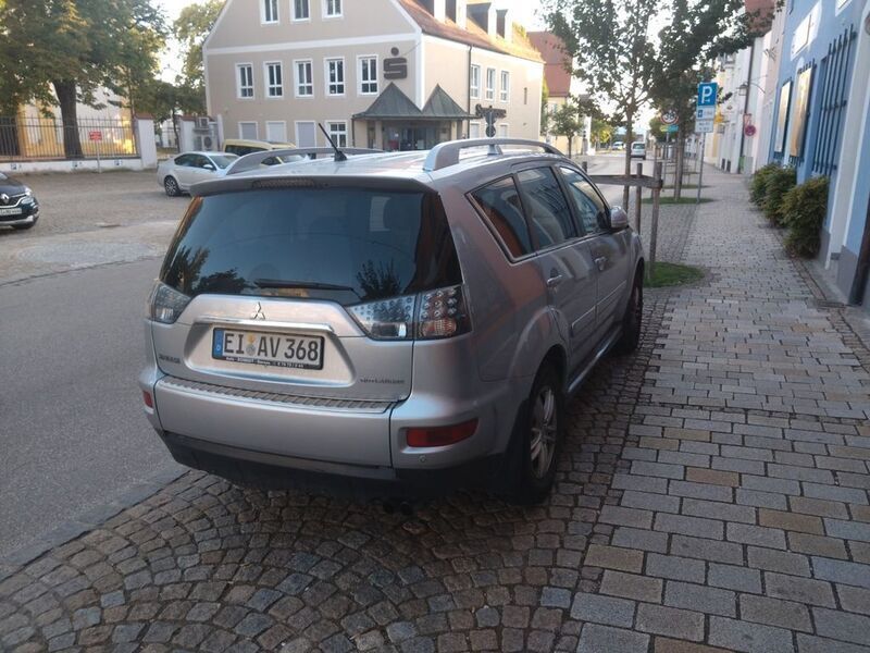 Gebraucht Mitsubishi Outlander Instyle 156 PS (114 kW) 2010 Silber SUV