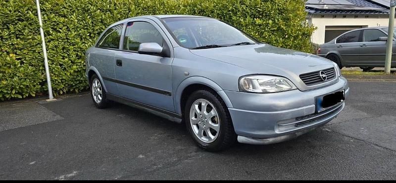 Gebraucht Opel Astra 2001 Silber Coupé