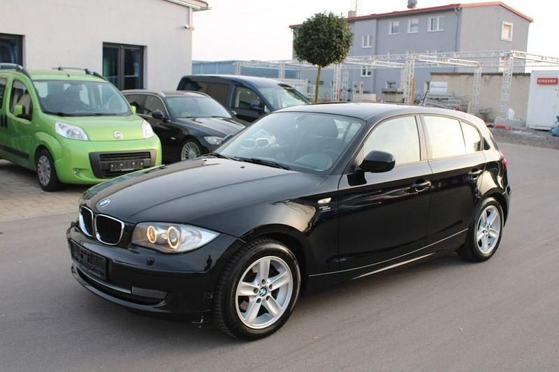 Gebraucht BMW 118 Advantage 143 PS (105 kW) 2010 Schwarz ii Kleinwagen