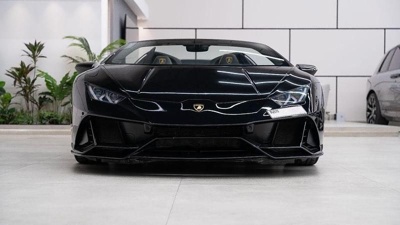 Gebraucht Lamborghini Huracán 640 PS (470 kW) 2022 Schwarz Cabrio