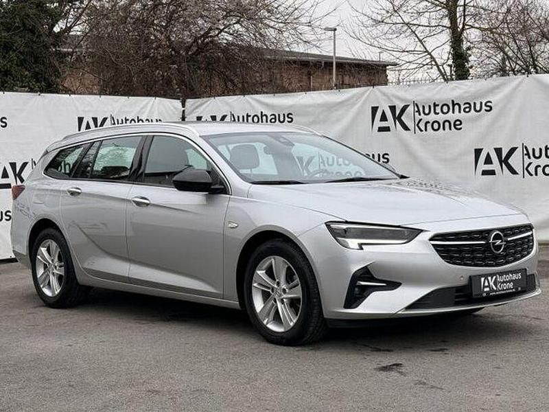 Gebraucht Opel Insignia 174 PS (127 kW) 2022 Argon silber/ice silver (m2) Kombi