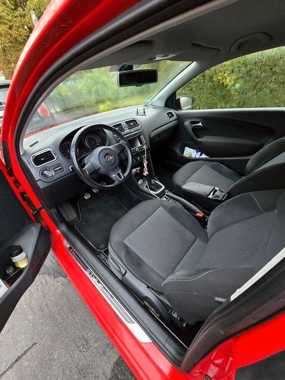 Rot Gebraucht 2012 VW Polo Trendline Kleinwagen | 5.950 € (Fairer Preis) - Bild 1/4