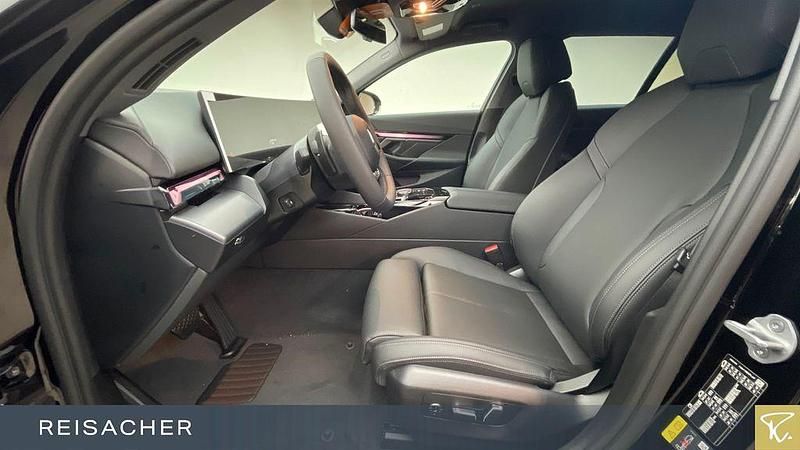 Neu BMW 550e 489 PS (359 kW) 2025 Schwarz Kombi