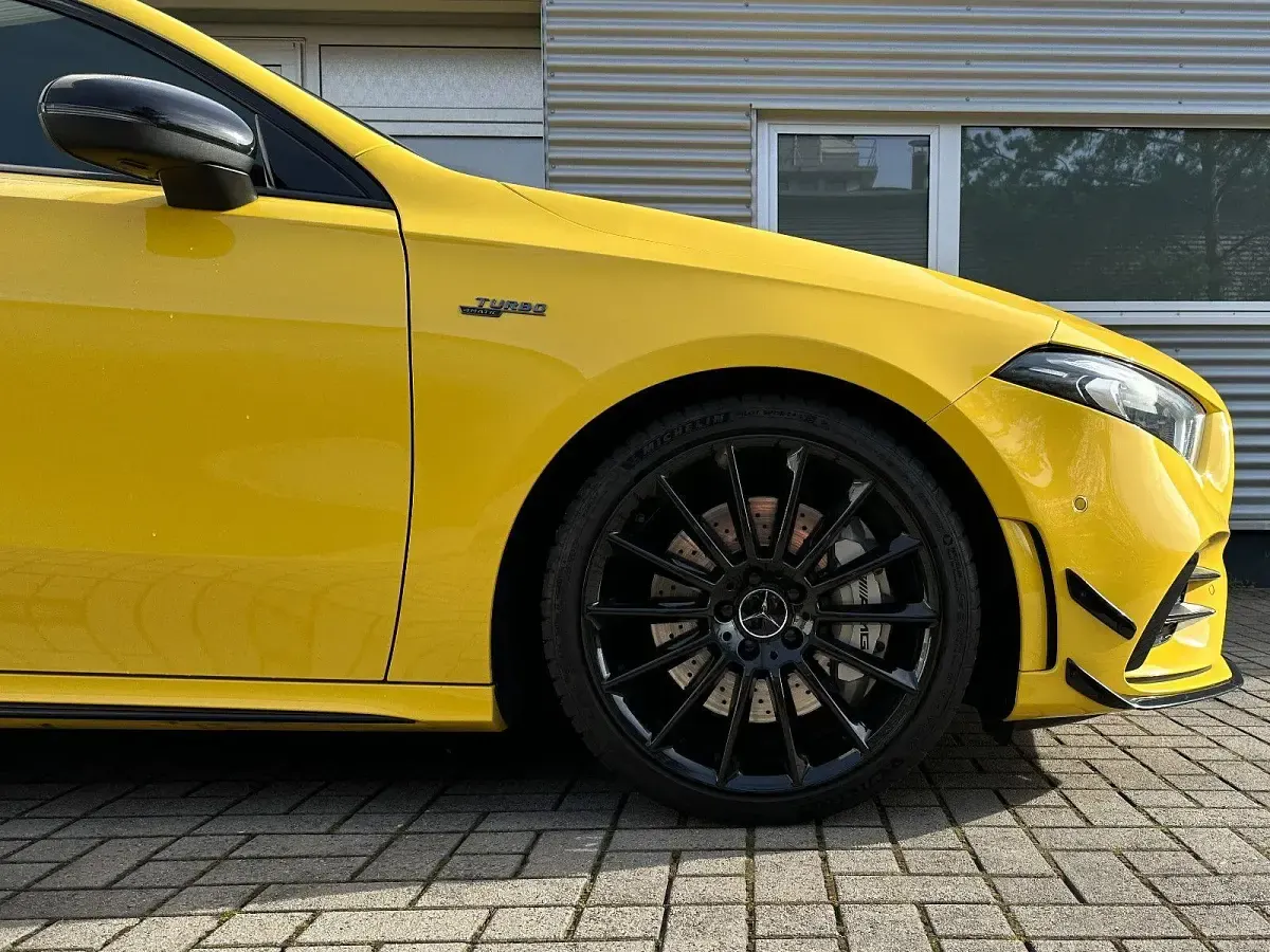 Gebraucht Mercedes A35 AMG AMG 306 PS (225 kW) 2019 Gelb Limousine
