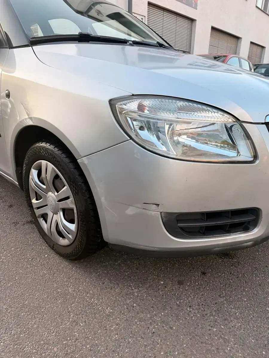 Gebraucht Skoda Roomster 70 PS (51 kW) 2010 Grau Van / Kleinbus
