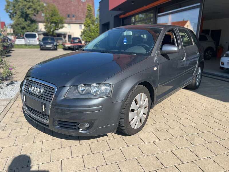 Grau Gebraucht 2007 Audi A3 Sportback Attraction Kombi | 2.290 € (Superpreis) - Bild 1/4
