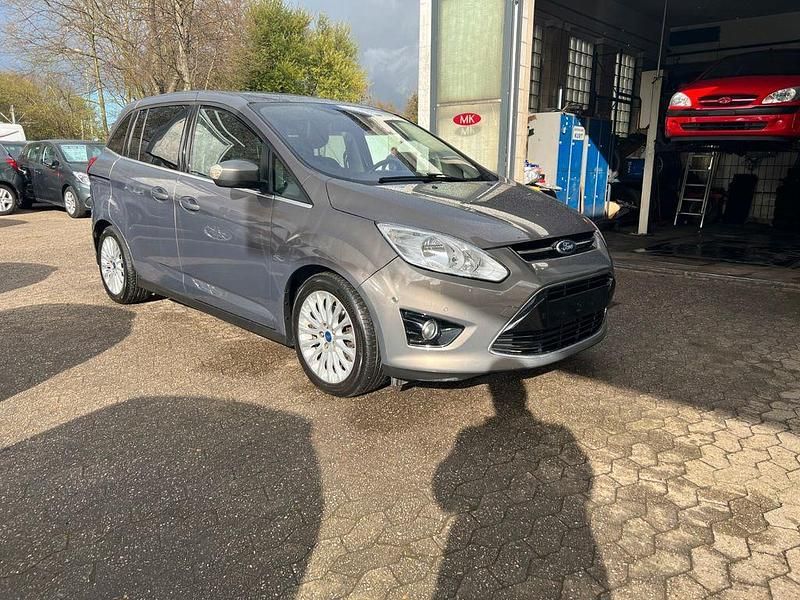 Gebraucht Ford Grand C-Max Titanium 150 PS (110 kW) 2014 Braun Van / Kleinbus