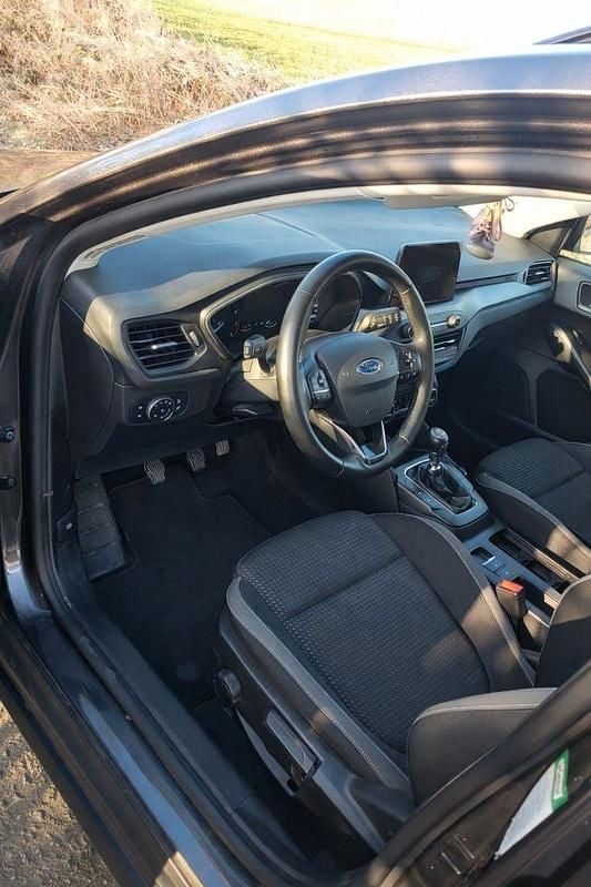 Gebraucht Ford Focus Trend 101 PS (74 kW) 2022 Grau Kombi