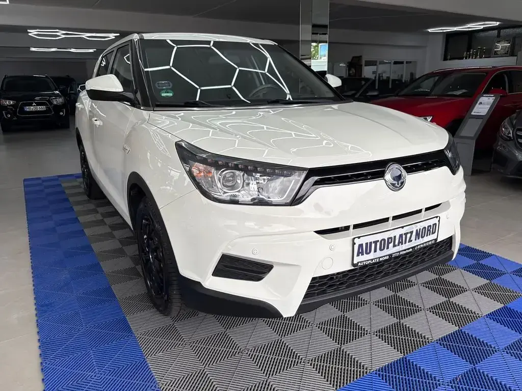 Gebraucht SsangYong Tivoli Crystal 128 PS (94 kW) 2016 Weiß SUV