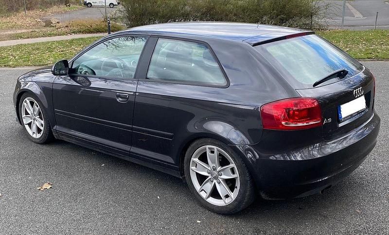 Gebraucht Audi A3 Attraction 102 PS (75 kW) 2010 Schwarz Kleinwagen