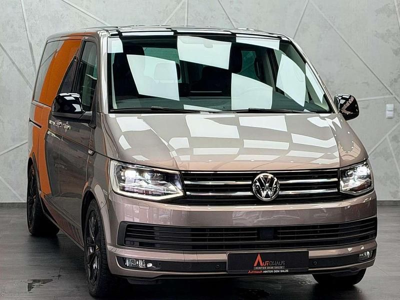 Gebraucht VW Transporter 204 PS (150 kW) 2018 Mojave beige metallic Van