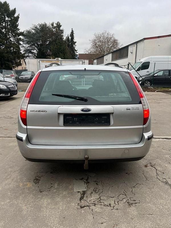 Gebraucht Ford Mondeo Trend 145 PS (106 kW) 2002 Grau Kombi
