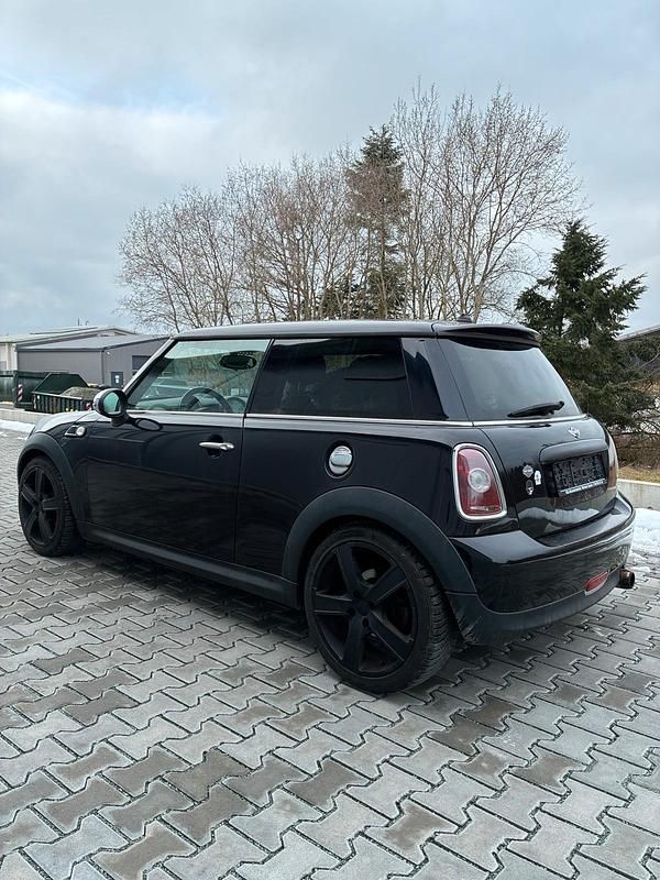 Gebraucht Mini ONE Pepper 95 PS (69 kW) 2009 Schwarz Kleinwagen