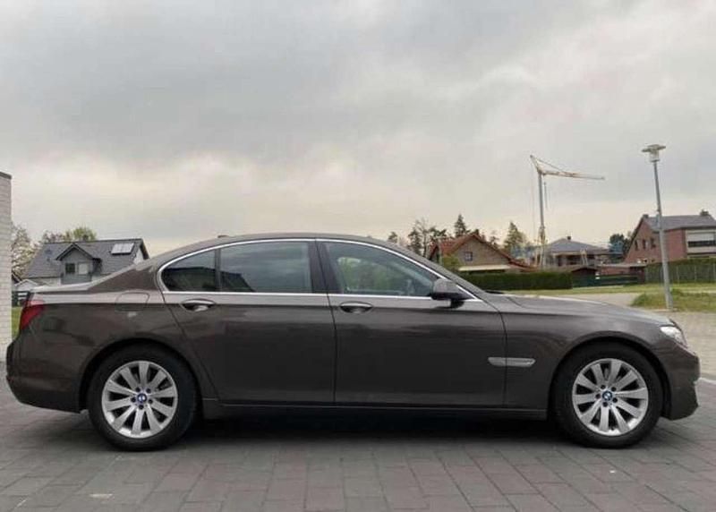 Gebraucht BMW 730 258 PS (189 kW) 2013 Limousine