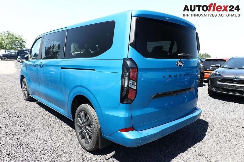 Neu Ford Tourneo Titanium 170 PS (125 kW) 2025 Digital blue metallic Van / Kleinbus