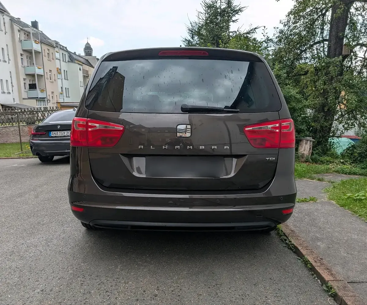 Gebraucht Seat Alhambra 177 PS (130 kW) 2015 Grau Van / Kleinbus