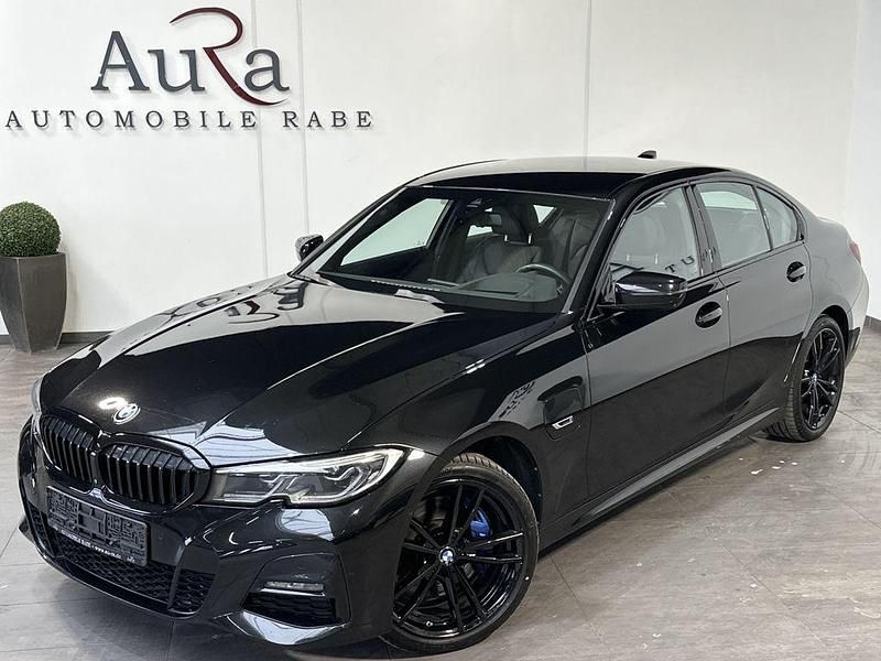 Gebraucht BMW 330e M Sport 252 PS (185 kW) 2022 Black sapphire Limousine
