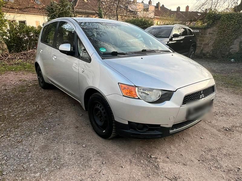 Gebraucht Mitsubishi L 95 PS (69 kW) 2011 Silber Limousine