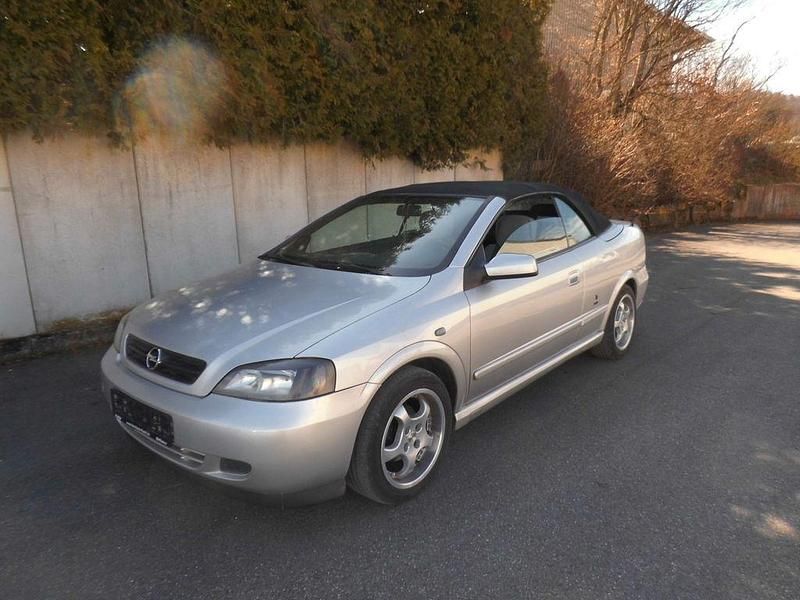 Gebraucht Opel Astra Cabriolet 101 PS (74 kW) 2002 Silber Cabrio