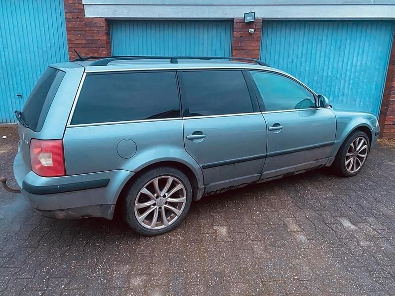 Gebraucht VW Passat 130 PS (95 kW) 2004 Silber Limousine
